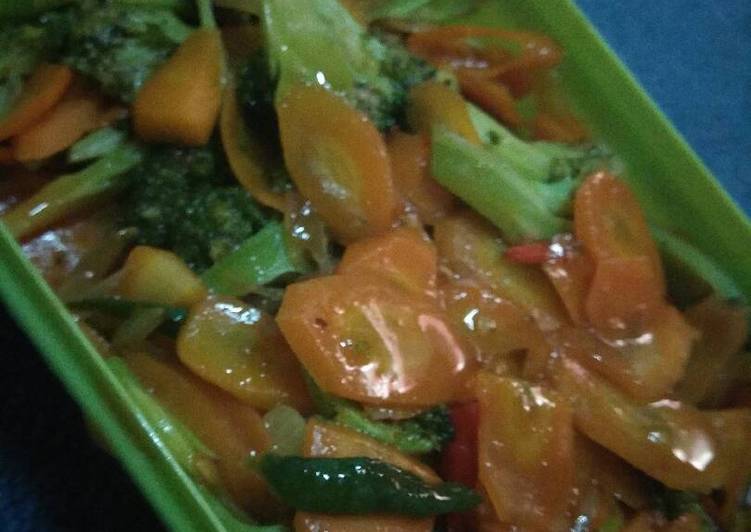 Resep Brokoli wortel saus tiram Lezat