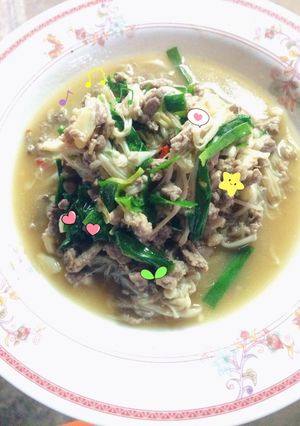 รูปของ ผัดเห็ดเข็มทอง