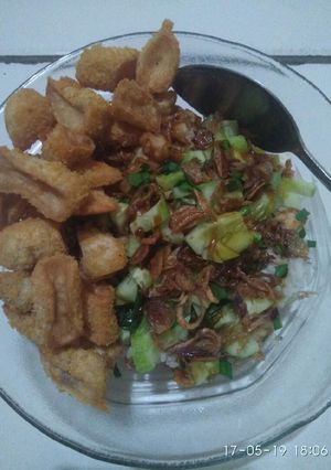 Foto resep Nasi lengko khas cirebon +nugget