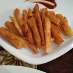 A picture of French fries.
