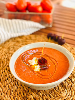 Una foto de Gazpacho de cerezas