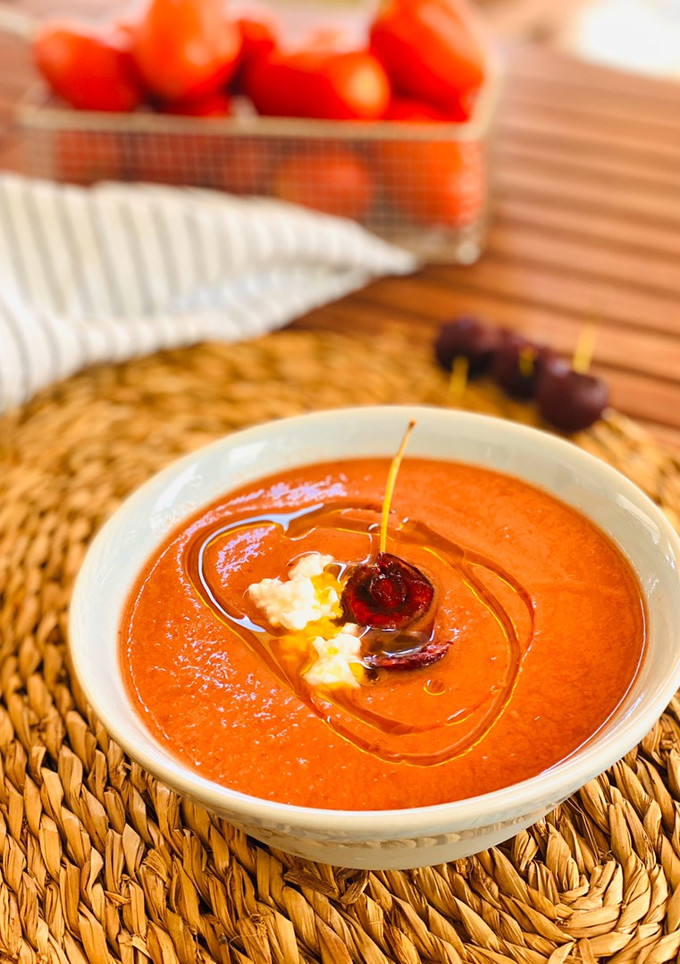 Una foto de Gazpacho de cerezas