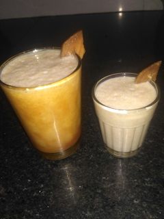 ચીકુ શેક (Chikoo Shake Recipe In Gujarati) રેસીપી મુખ્ય ફોટો