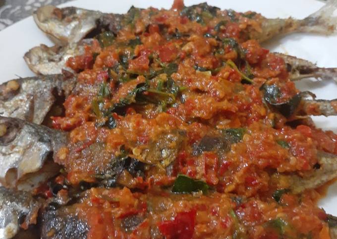 Balado ikan kembung