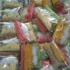 A picture of Getuk lindri.