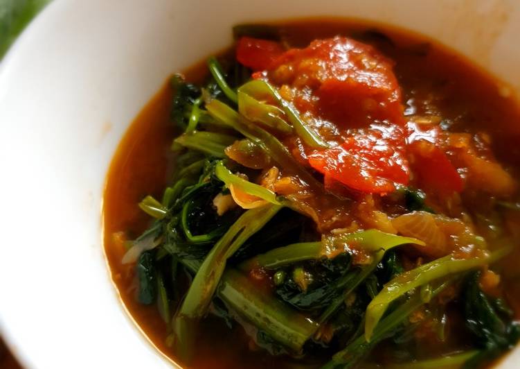 Tumis kangkung sambal terasi