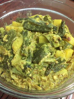 সরিষা দিয়ে আলু ঢেঁড়স চচ্চড়ি (sorisha diye aloo dheras chacchari recipe in Bengali) রেসিপির প্রধান ছবি