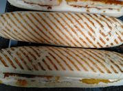 Une photo de mozzarella frit