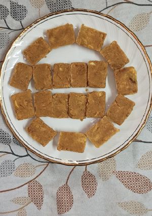A picture of Besan Ki Burfi.