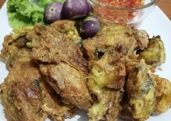 Ayam goreng telur