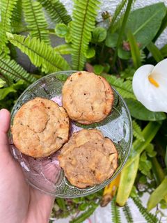 Una foto de Muffins de banana y manzana