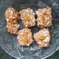 A picture of Biscuit barfi.