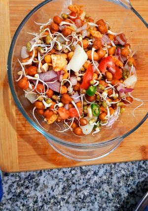 A picture of Sprout Chaat.