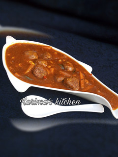 A picture of Meat balls soup.