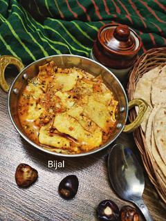 पापड की सब्जी (Papad ki sabzi recipe in Hindi) रेसिपी मुख्य फोटो