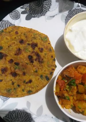 મેથી નાં થેપલા (Methi Thepla Recipe in Gujarati) રેસીપી મુખ્ય ફોટો