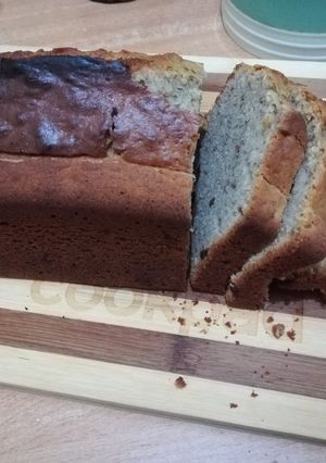 A picture of Banana-lemon cake.