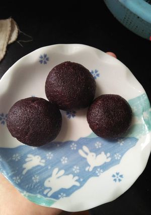 Hình của món Bánh nếp than cho bé.