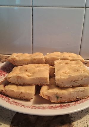 Una foto de Fainá de queso brie y morrón rojo, verde🫑🧀