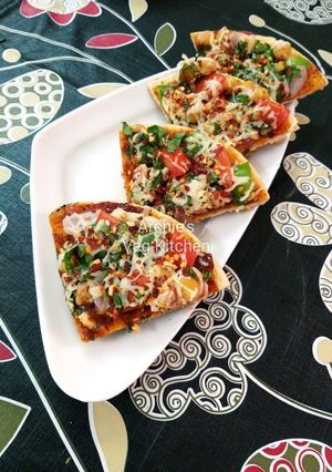 A picture of 🔹Simply Veg Cheese Pizza.