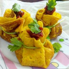 A picture of Moong dal chila potali.