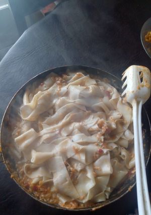Una foto de Fideos anchos, caseritos