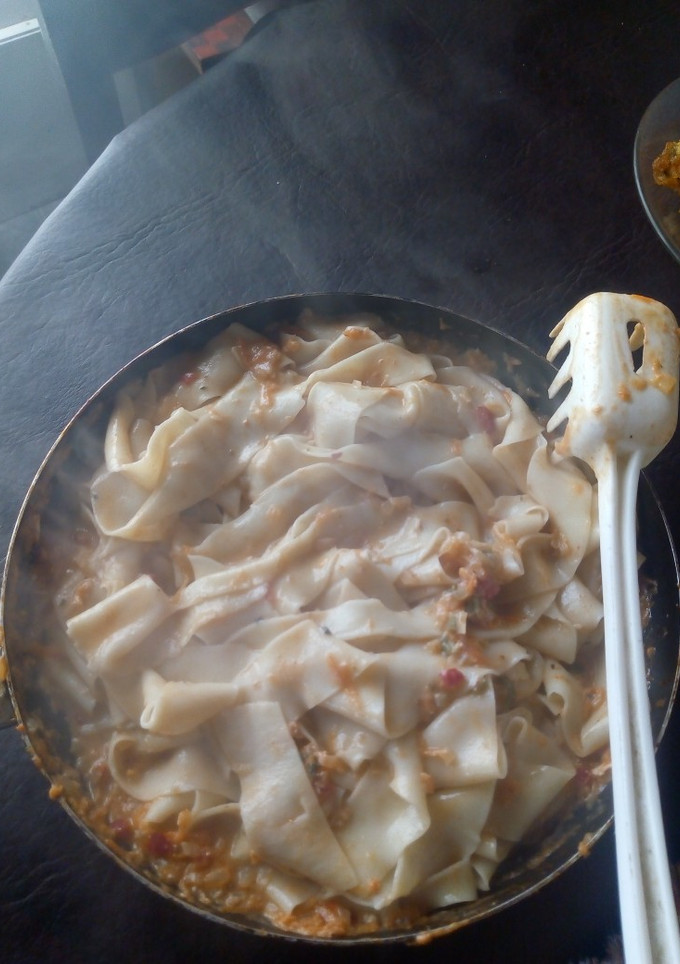 Una foto de Fideos anchos, caseritos