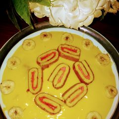 A picture of Vanila fruit cake custard.