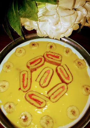 A picture of Vanila fruit cake custard.