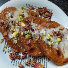 A picture of Rabdi malai puri.