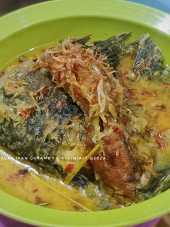Foto resep Gurame Kuah Kuning / Pesmol Kuah