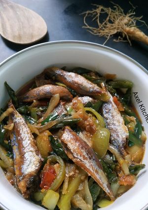 Foto resep Tumis Ikan Asin, Cabe Ijo, Daun Bawang