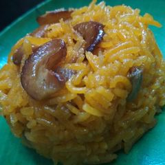 Meethe peele chawal A picture of Meethe peele chawal.