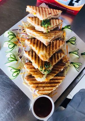 A picture of Grilled sandwich.