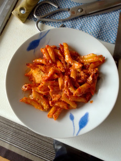 Una foto de Macarrones con chorizo y bacon al gusto charro