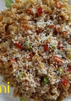 A picture of Cheese schezwan Noodles.