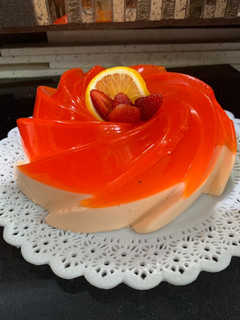 Una foto de Gelatina de refresco de mandarina con queso
