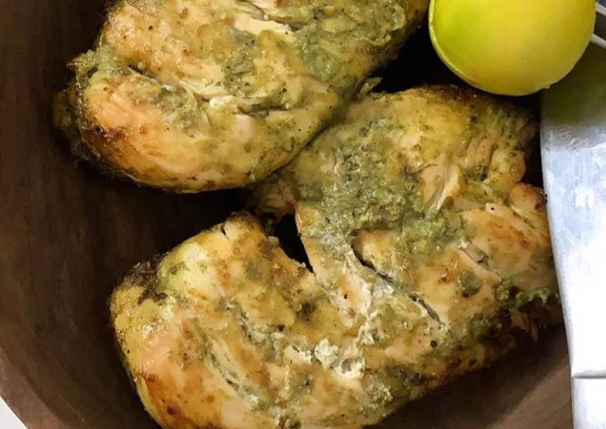 Green marinated grilled chicken thigh
