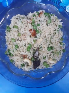 ग्रीन पीस पुलाव (green peas pulao recipe in marathi) रेसिपी चे मुख्य फोटो