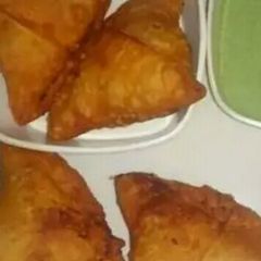 Samosa A picture of Samosa.