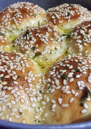 A picture of Cheese garlic buns.