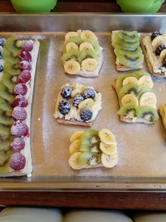 Una foto de Hojaldres con frutas