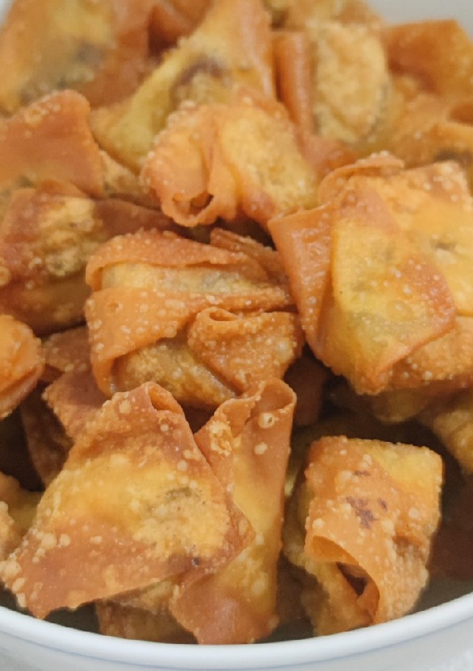 A picture of Cinnamon banana wanton.