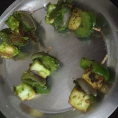 A picture of Hariyali paneer tikka.