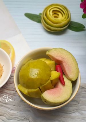 Hình của món Cóc ổi ngâm.