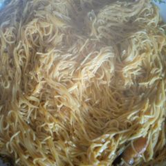 A picture of Gollof spaghetti.