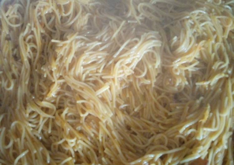 Gollof spaghetti