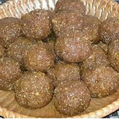 A picture of Coconut laddu.