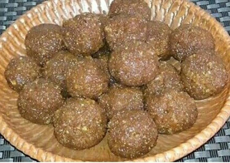 Coconut laddu