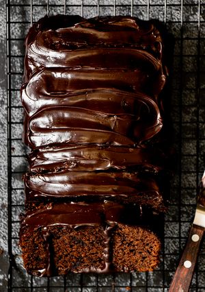 Hình của món Bánh Chuối Chocolate Không Dành cho Người Yếu Tim - Death by Chocolate Banana Bread.